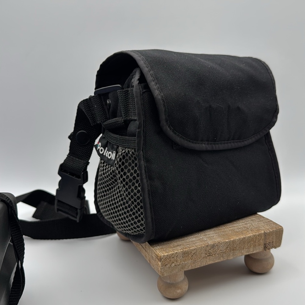 Polaroid OneStep Black Instant Camera Includes Case and Two Sealed Packs of Film - Picture 8 of 8